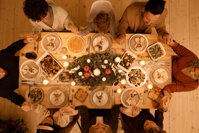 Christmas dinner thumb.png